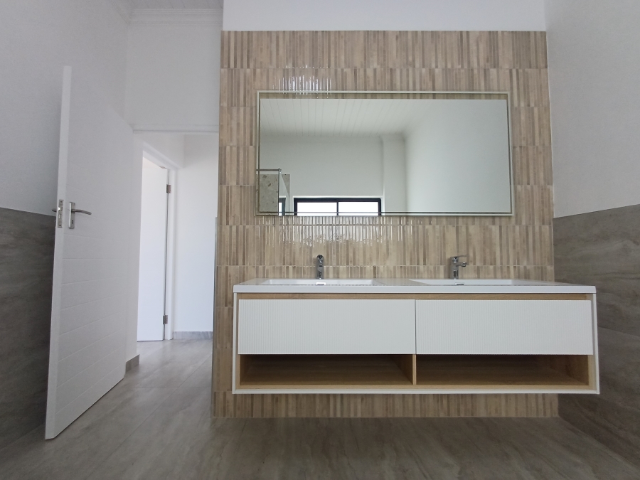 3 Bedroom Property for Sale in St Helena Views Western Cape